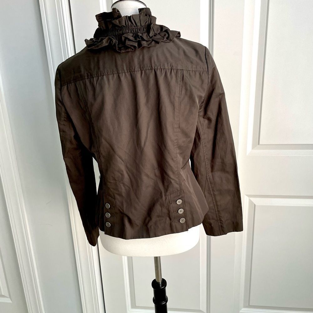 Due Per Due Brown Blazer with Ruffled Neckline and Fitted Silhouette Full Zip L - Picture 3 of 5